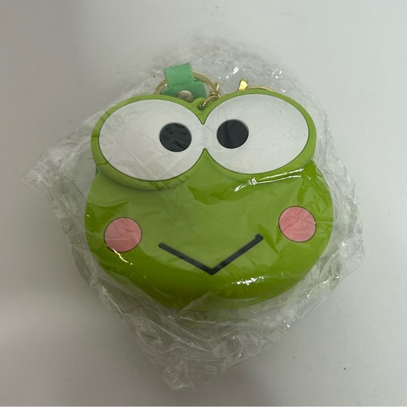 Sanrio Keroppi Coin Pouch Silicone Keychain - Picture 4 of 8